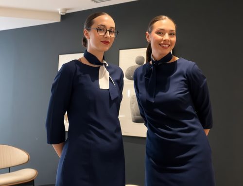 Agence Hôtesse Paris : Agence ELEGANCE Hôtesses Paris pour un accueil professionnel de votre conférence finance Paris 8ème